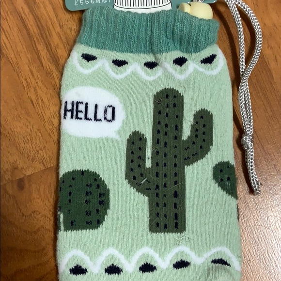 Brand New Knit Bottle Cover from Japan Cactus - Picture 2 of 5